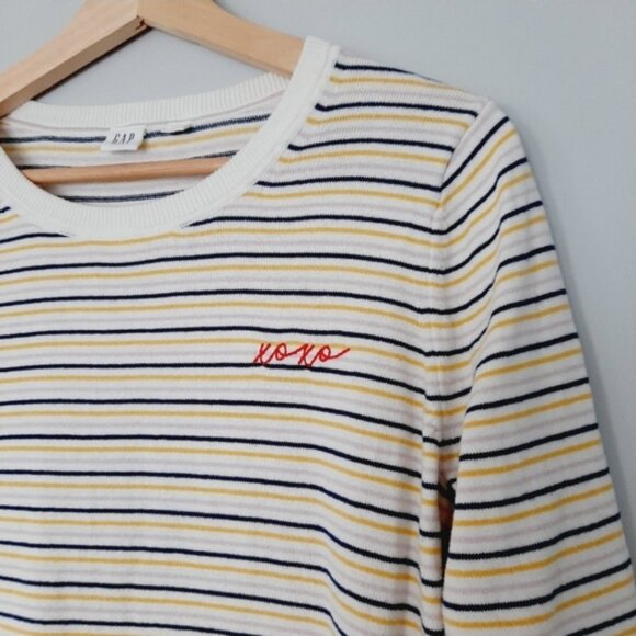 GAP 100% Cotton Fine Kit Crewneck Sweater Stripe Novelty XOXO Embroidery Sz M - Picture 5 of 16